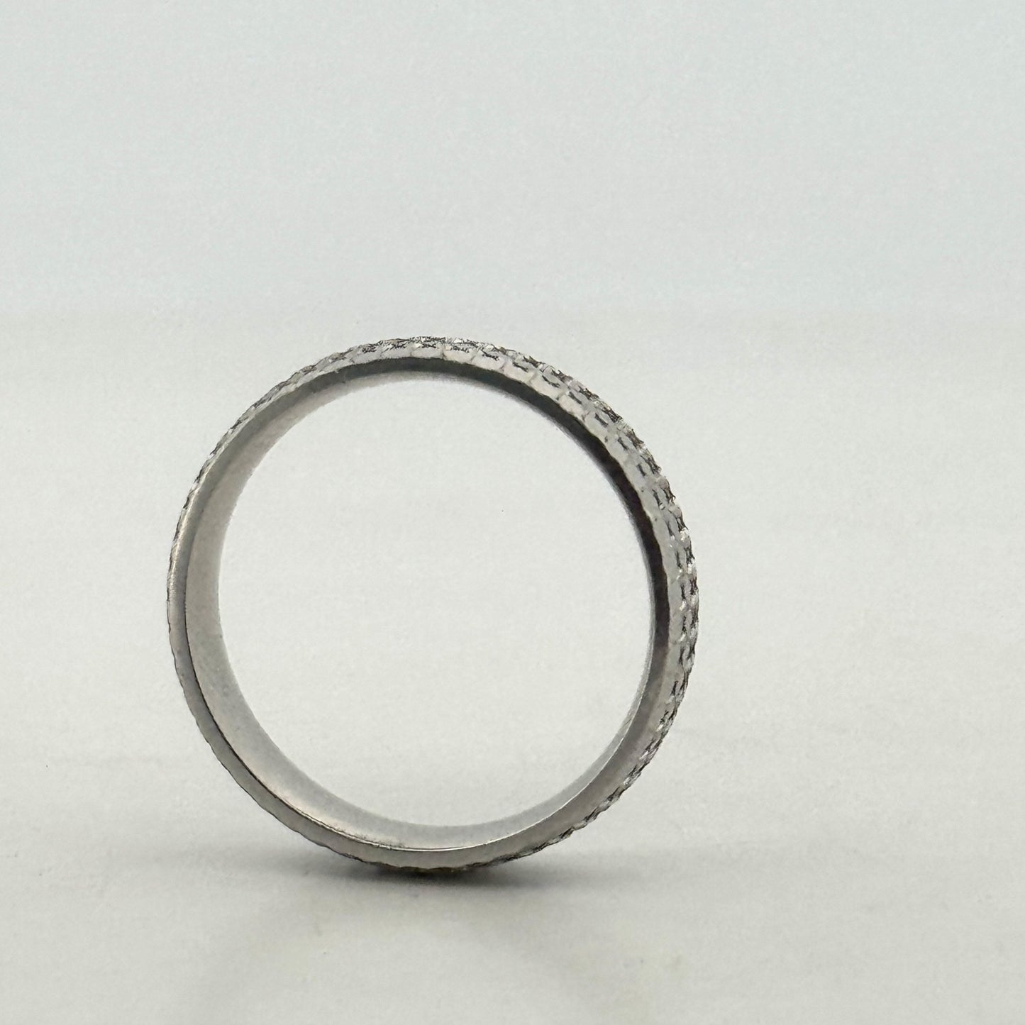 Diamond-cut textured 925 silver band ring — light-catching unisex everyday essential. - image 2