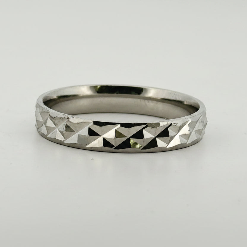 Pyramid facet 925 silver mens band ring — edge-to-edge texture for bold daily wear. - image 3