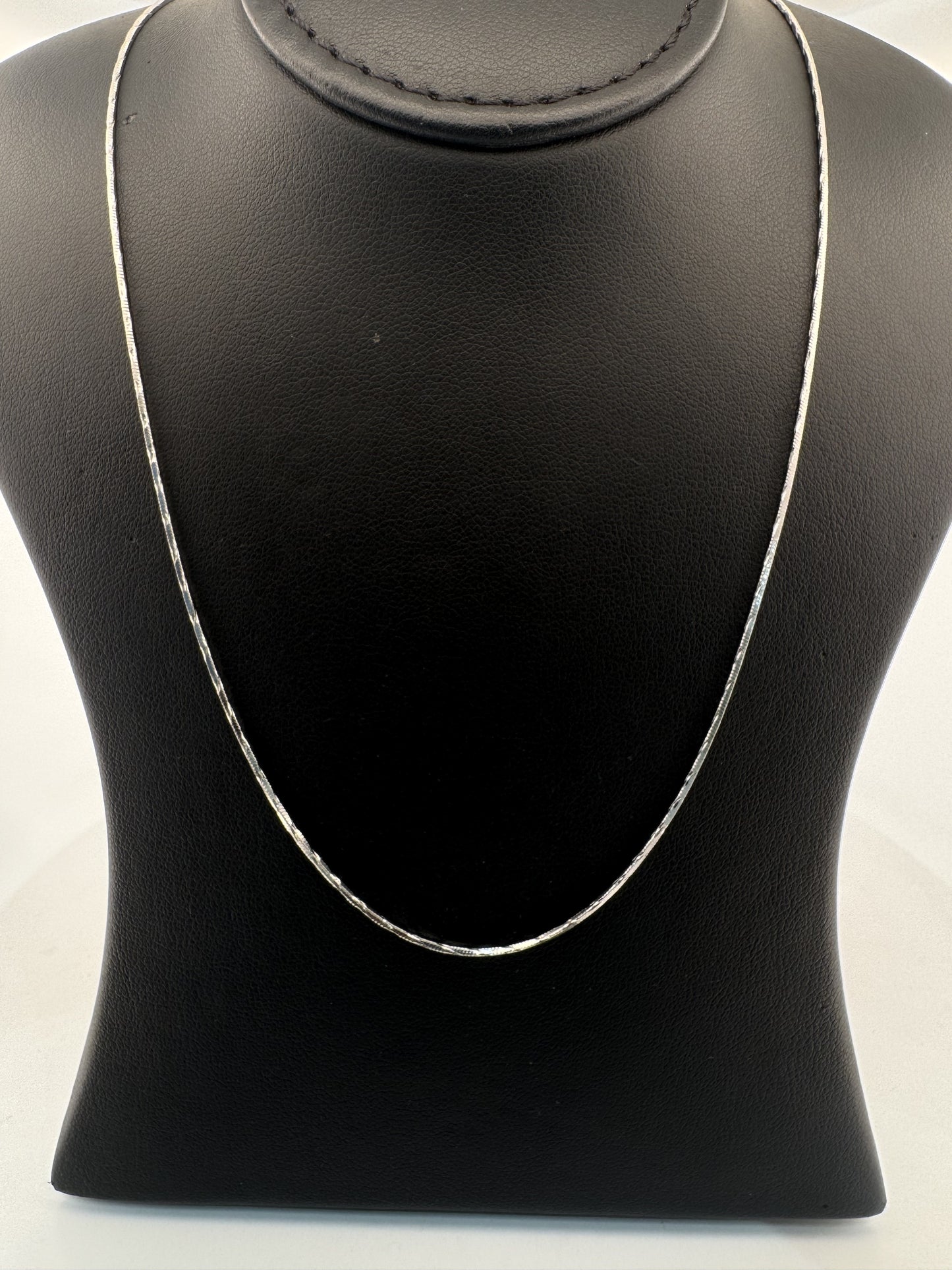 Diamond-cut 925 silver snake chain | all-over sparkle unisex necklace for daily wear - image 5