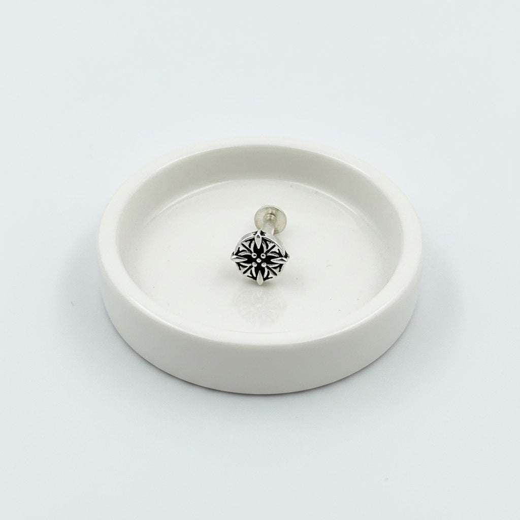 Oxidized 925 Silver Starburst Nath | Hand-Etched Geometric Nose Pin For Ethnic Daily Wear - image 2