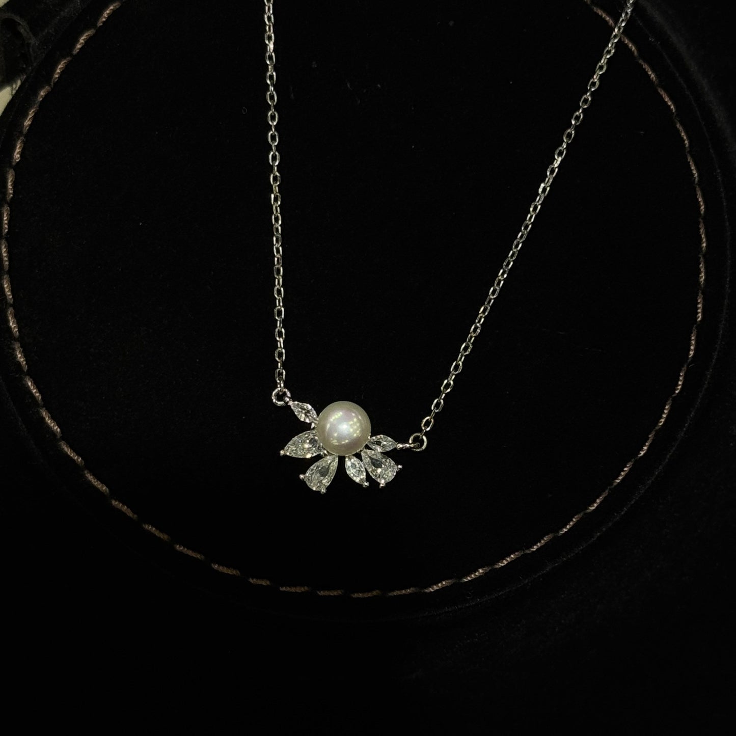White Pearl Flower 925 Silver Pendant Necklace