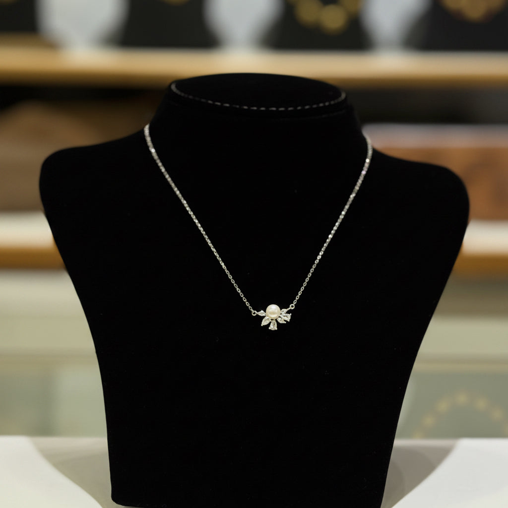 White Pearl Flower 925 Silver Pendant Necklace