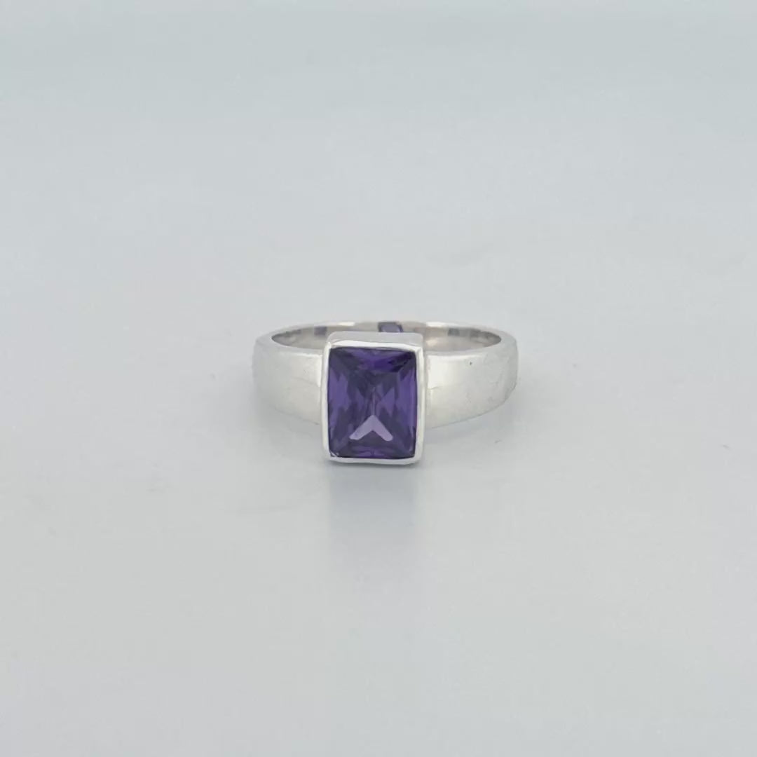 Amethyst Silver Ring for Men | Square Gemstone Italian Design | Rhodium-Plated Silver Ring