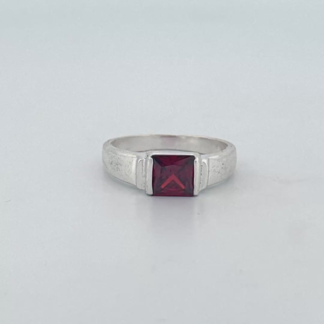 Hessonite Silver Ring for Men | Single Stone Gomed Ring in Pure 925 Silver