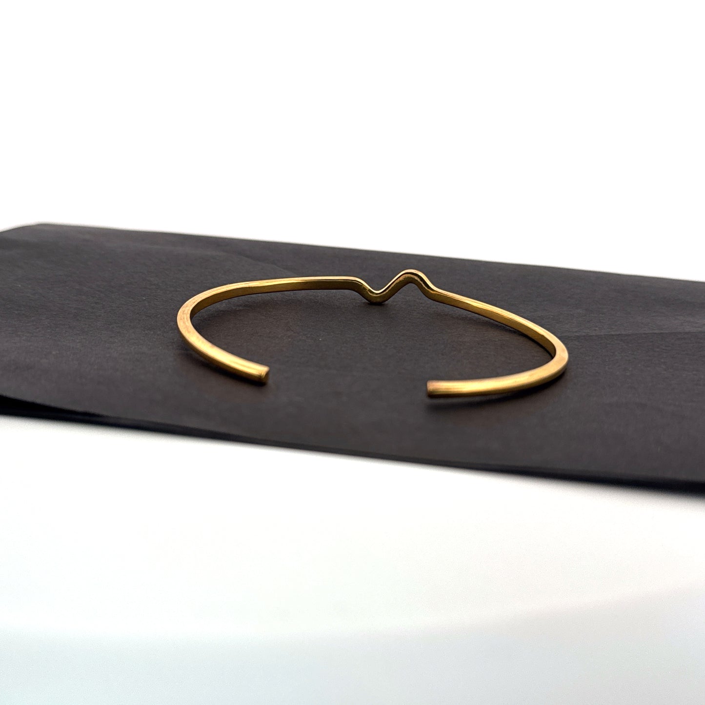Plain gold-plated 925 silver chevron wave cuff bangle — minimal sculptural elegance for office and daily wear. - image 3